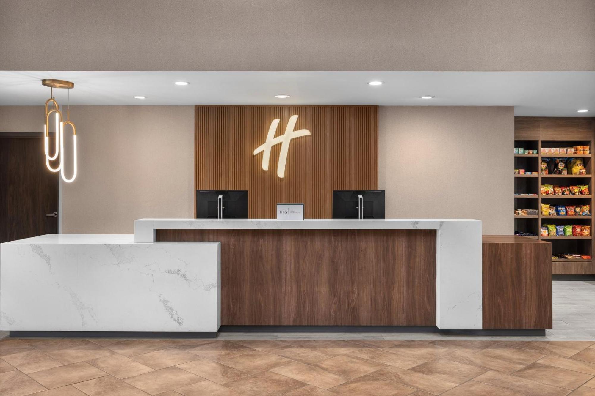 迪比克/加利纳假日酒店 外观 照片